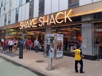 eat-shake-shack-fast-food-in-manhattan-ny-L-PQ1gB_.jpeg